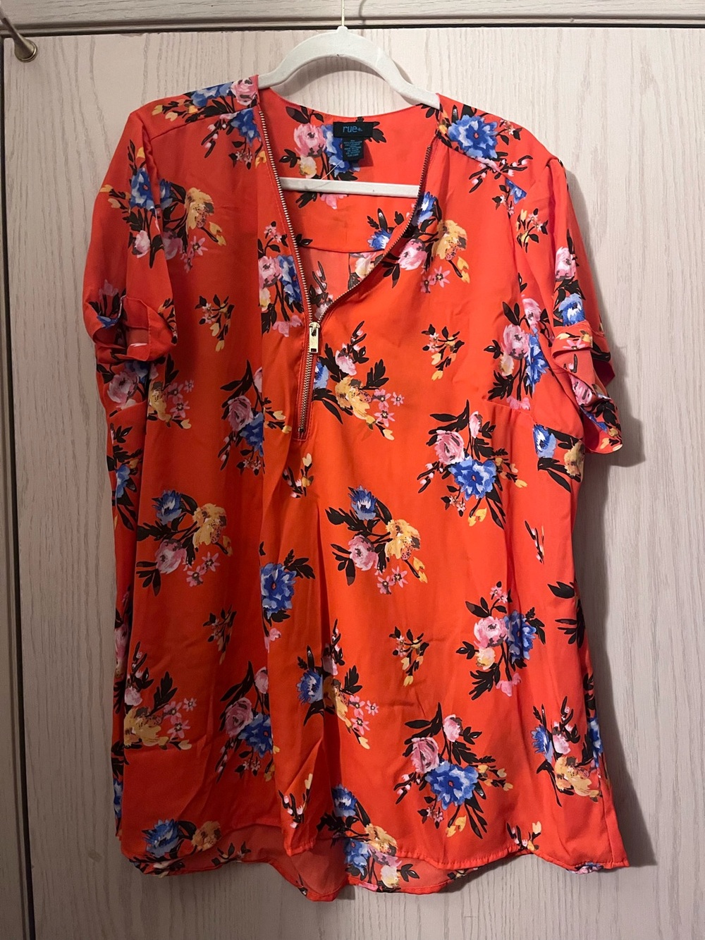 Rue21 Coral Orange Floral Zip-Front Blouse